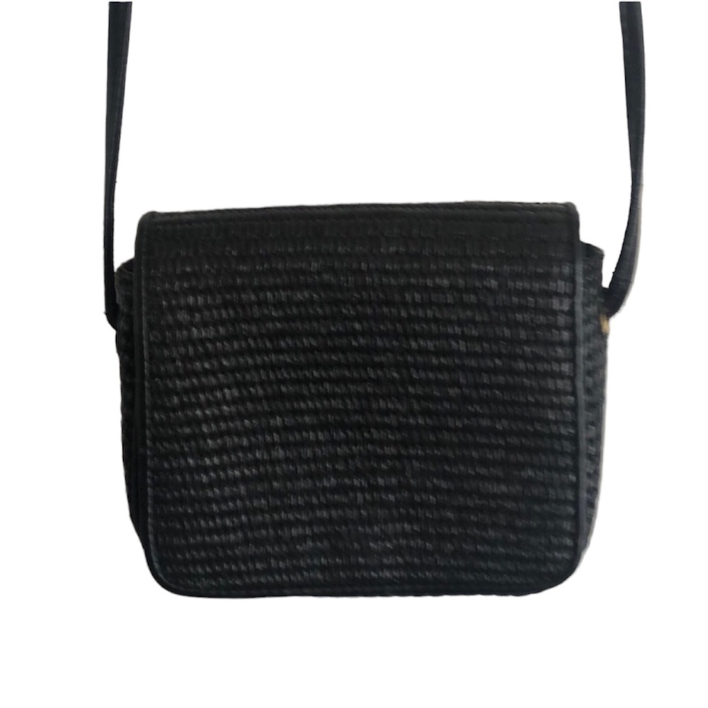 Liz Claiborne Small bag 7 x 6 x 2